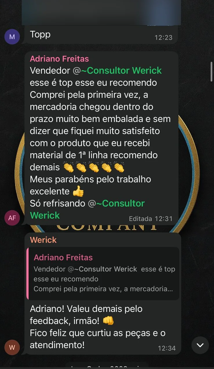 Conversa de WhatsApp com Cliente Adriano, com dados pessoais tarjados